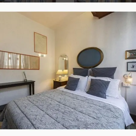 Tre Gigli Apartment, 5 Minutes From Station, Via Palazzuolo 55 Apartment Florence