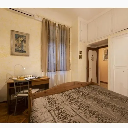 Tre Gigli Apartment, 5 Minutes From Station, Via Palazzuolo 55 Apartment Florence